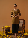 Product Carousel Image 11: Dual tone textured short kurta with embroidery