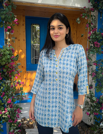 Geometric print free flow top - Etiquette Apparel