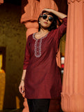 Product Carousel Image 18: Dual tone textured short kurta with embroidery