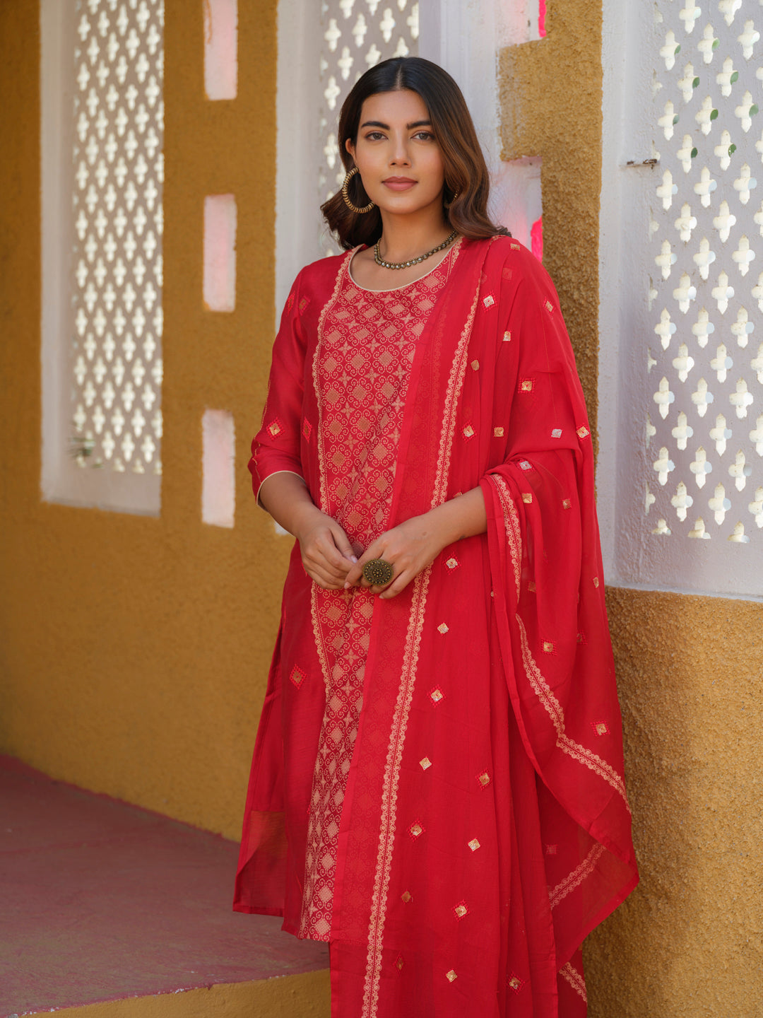 Elegant Red Embroidered Kurta Set with Dupatta - Etiquette Apparel