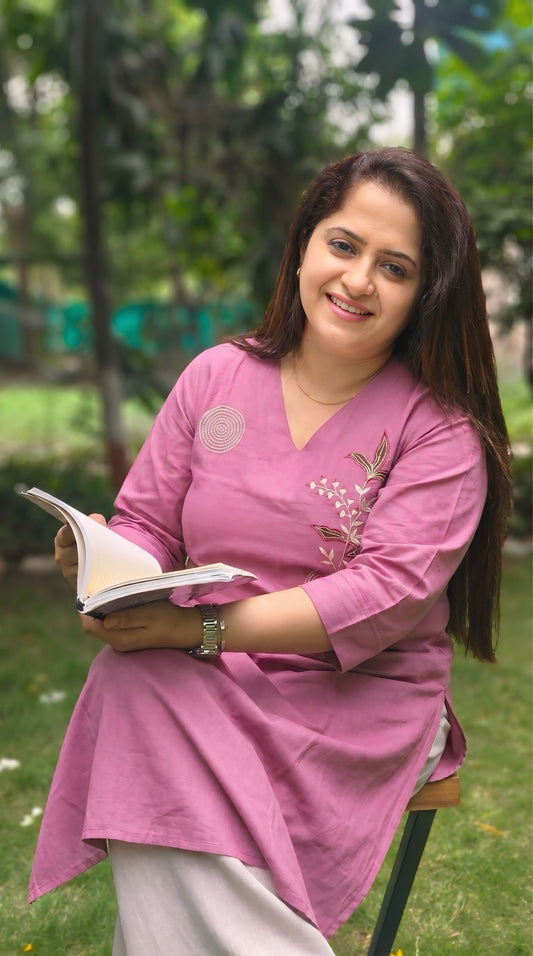 Grace in Details Kurta - Etiquette Apparel