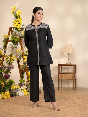 Comforting Geometric Embroidered Co-Ord Set - Etiquette Apparel 