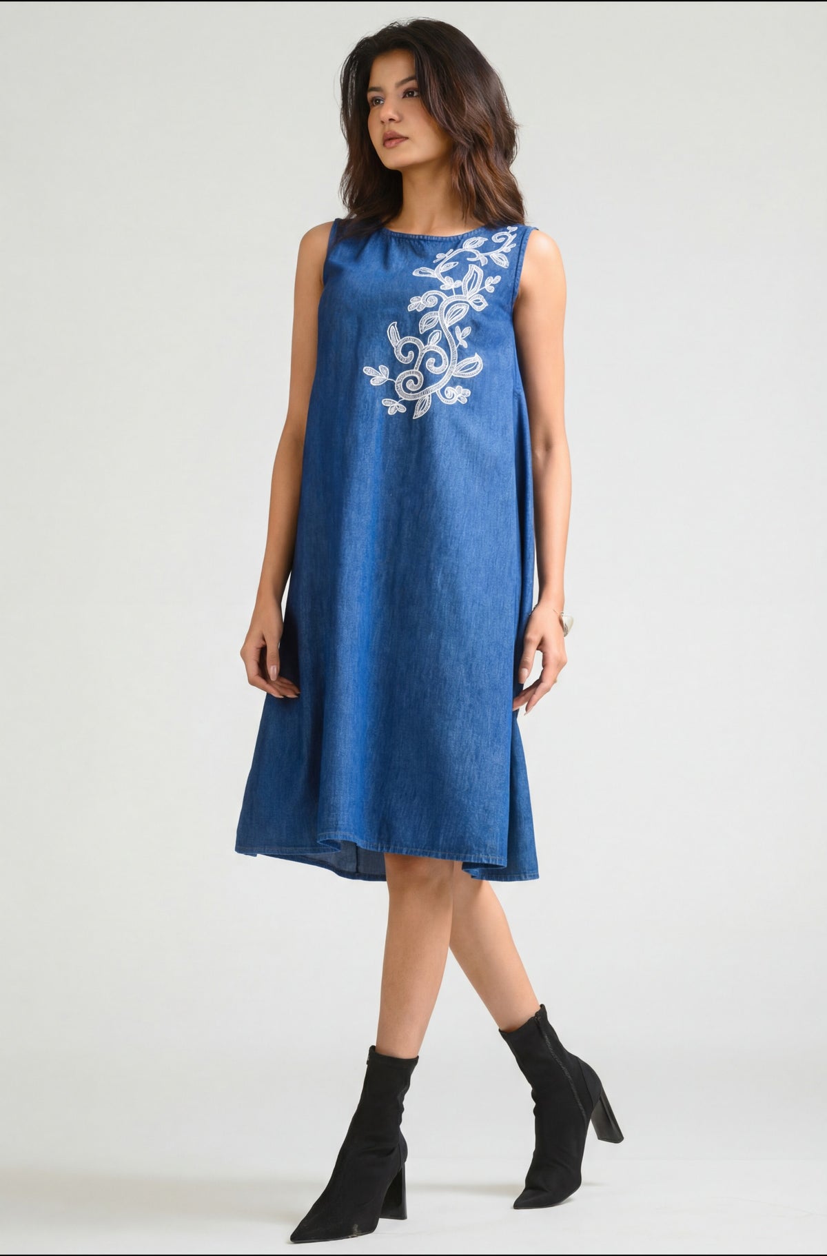 The Everyday Showstopper Sleeveless Dress - Etiquette Apparel