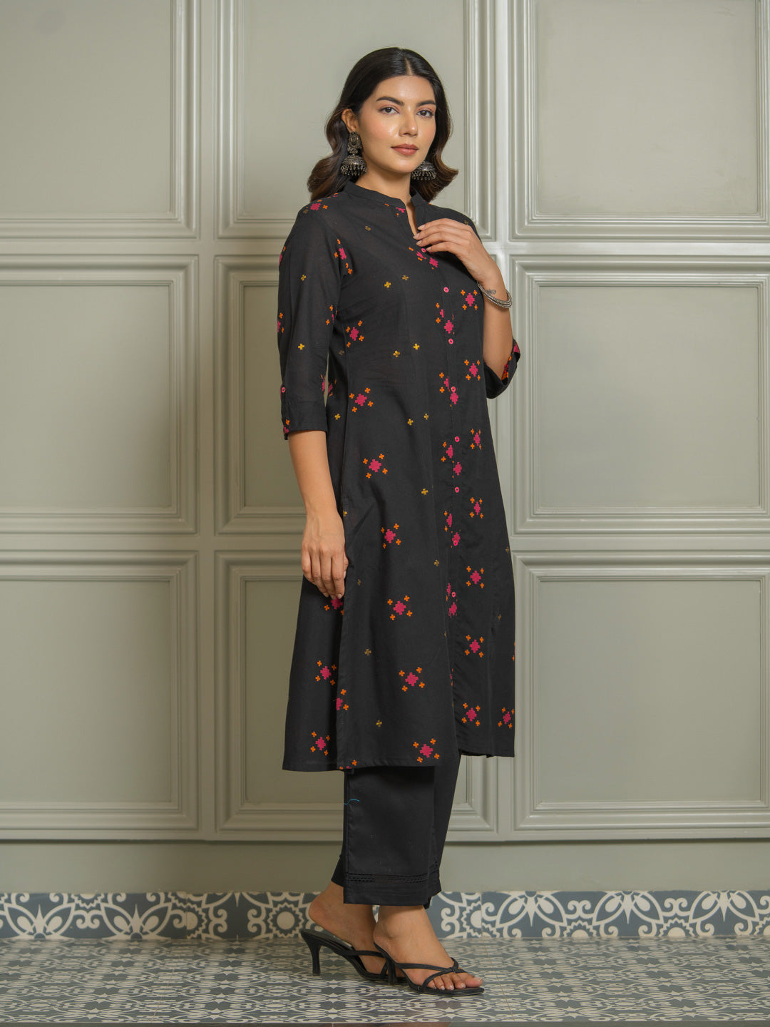 Stylish Black Ikkat Weave Women's Kurta Design - Etiquette Apparel