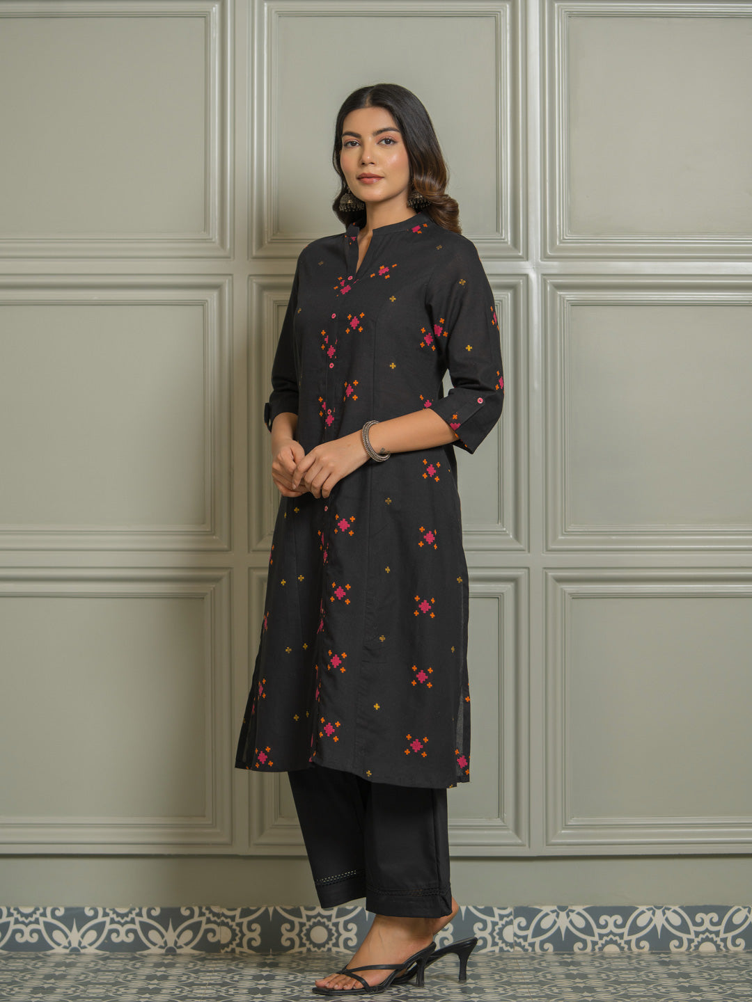 Stylish Black Ikkat Weave Women's Kurta Design - Etiquette Apparel