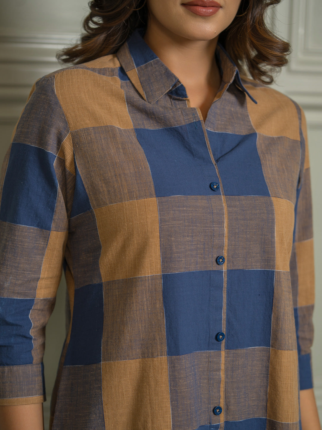 Product Carousel Image 5: Women’s Oversized Cotton Check Shirts