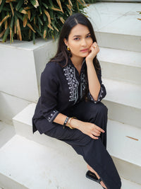 Work Day Wonder Solid Colored Top - Etiquette Apparel