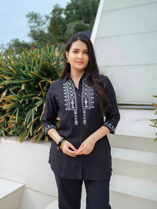 Work Day Wonder Solid Colored Top - Etiquette Apparel