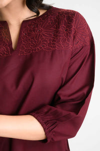 Noir Elegance Short Top - Etiquette Apparel