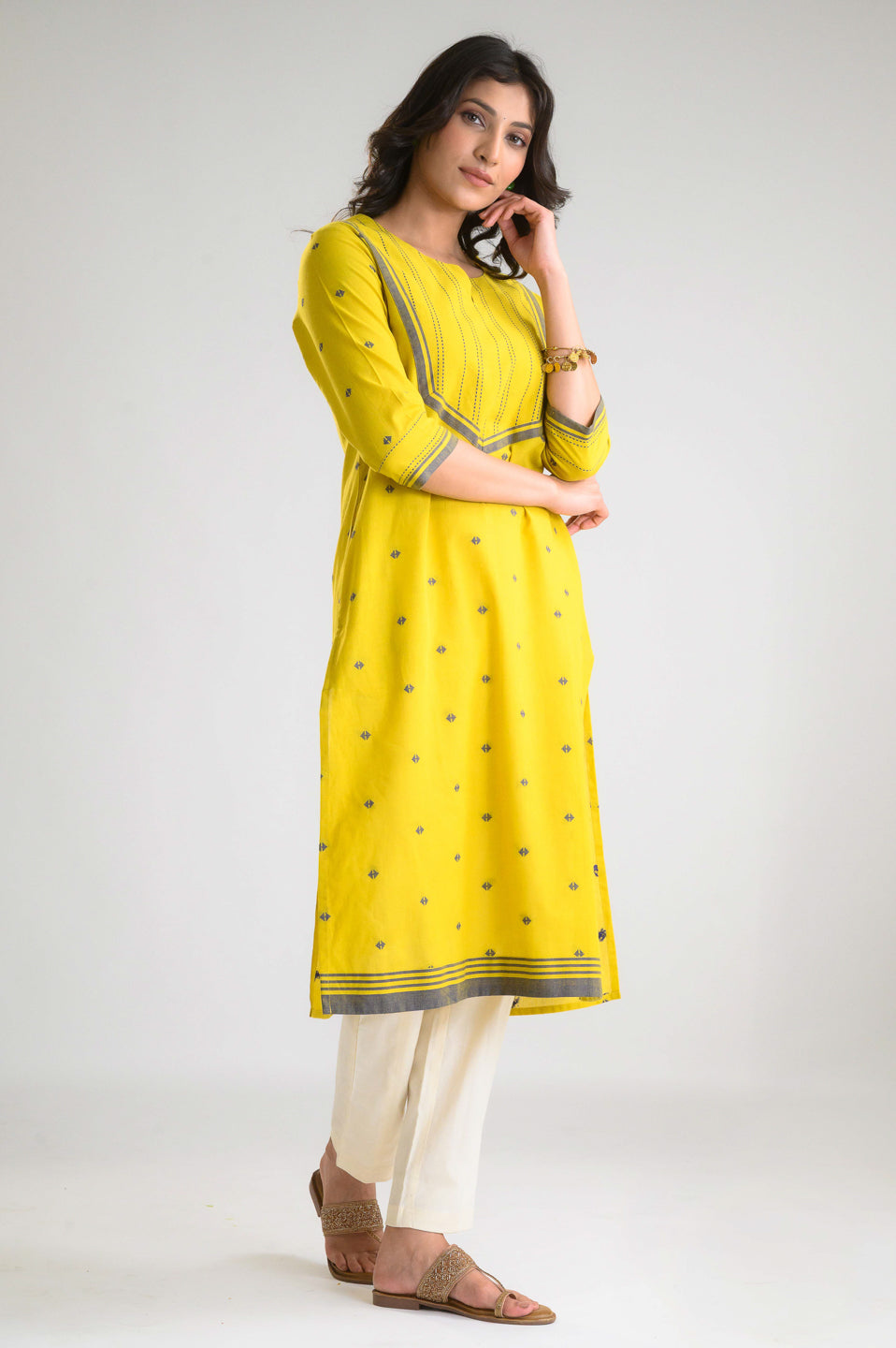 Product Carousel Image 4: Bright Pop Jamdani Kurta