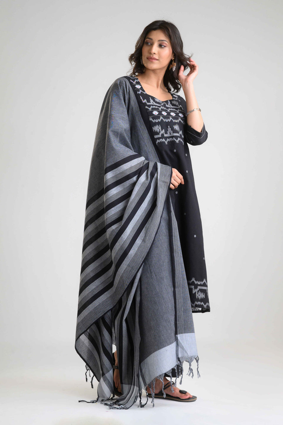 Product Carousel Image 4: Black Beauty Jamdani Kurta Set
