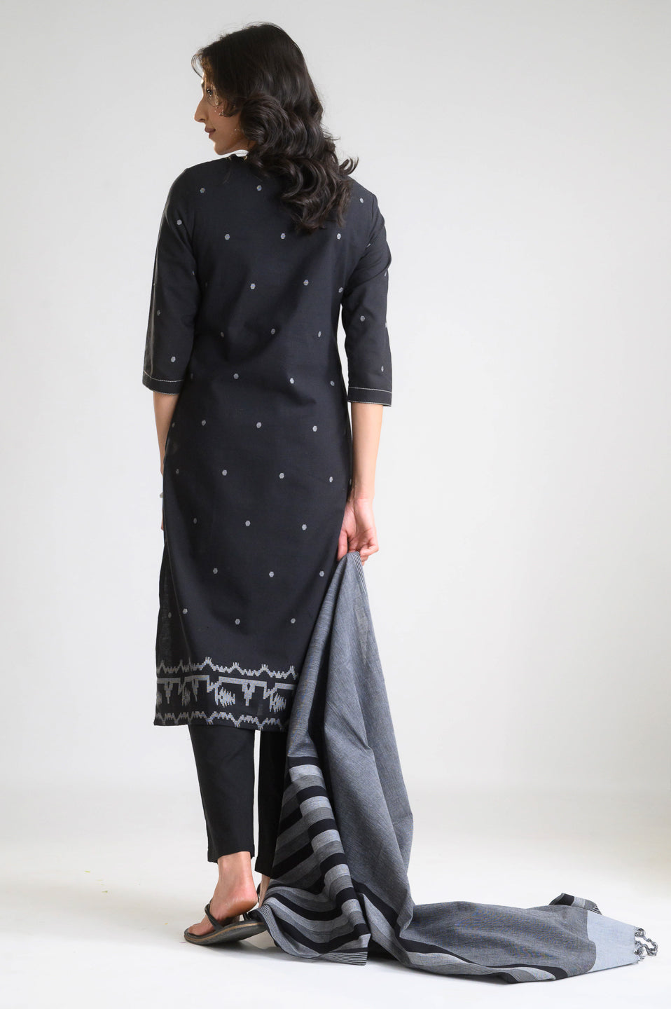 Black Beauty Jamdani Kurta Set - Etiquette Apparel