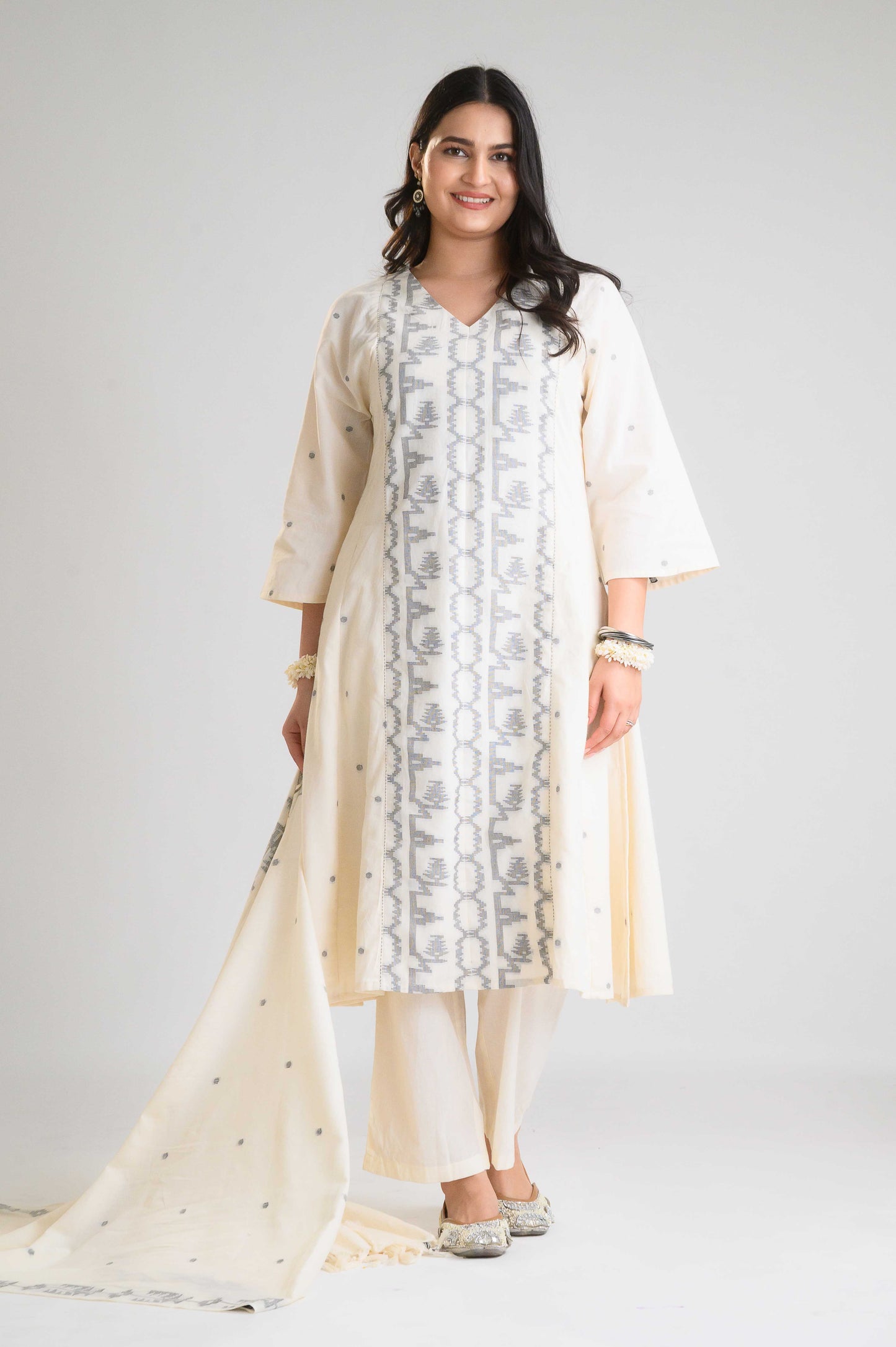 Serene Jamdani Kurta Set - Etiquette Apparel