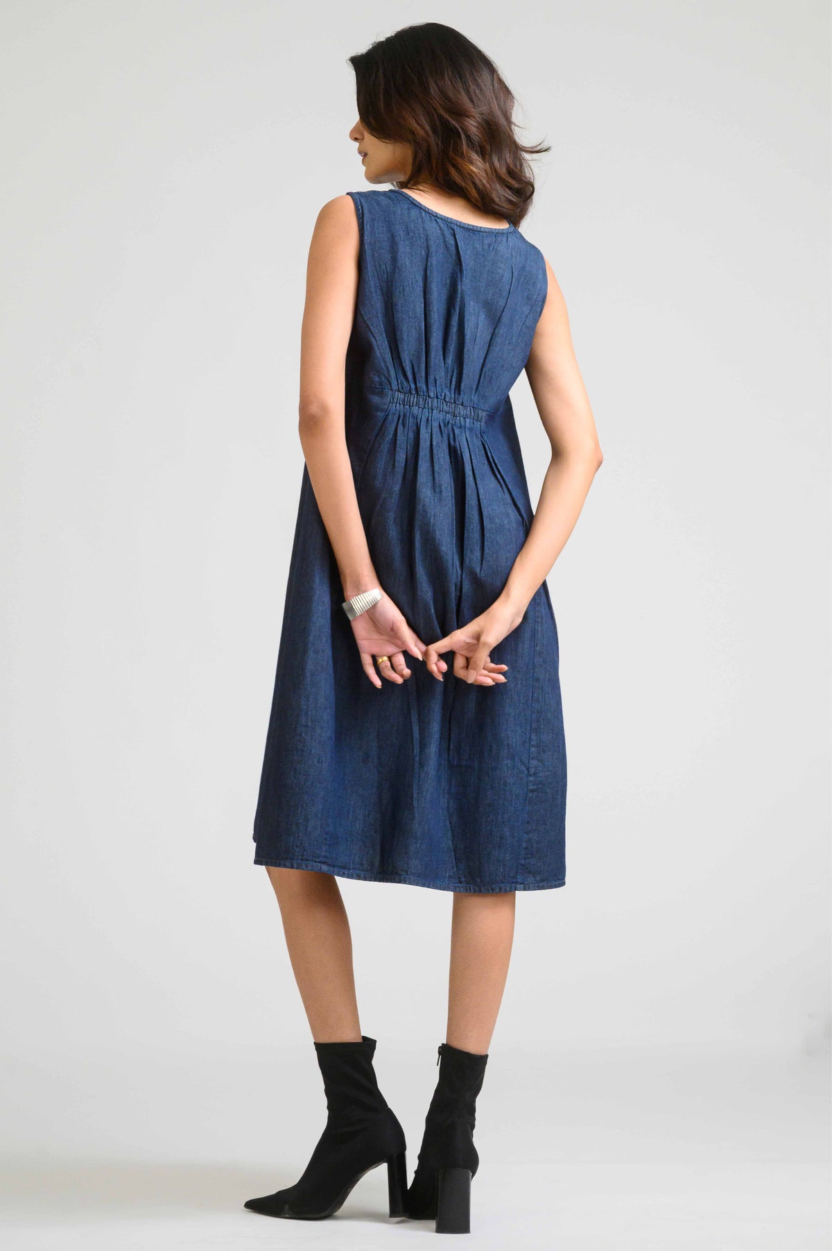 The Everyday Showstopper Sleeveless Dress - Etiquette Apparel