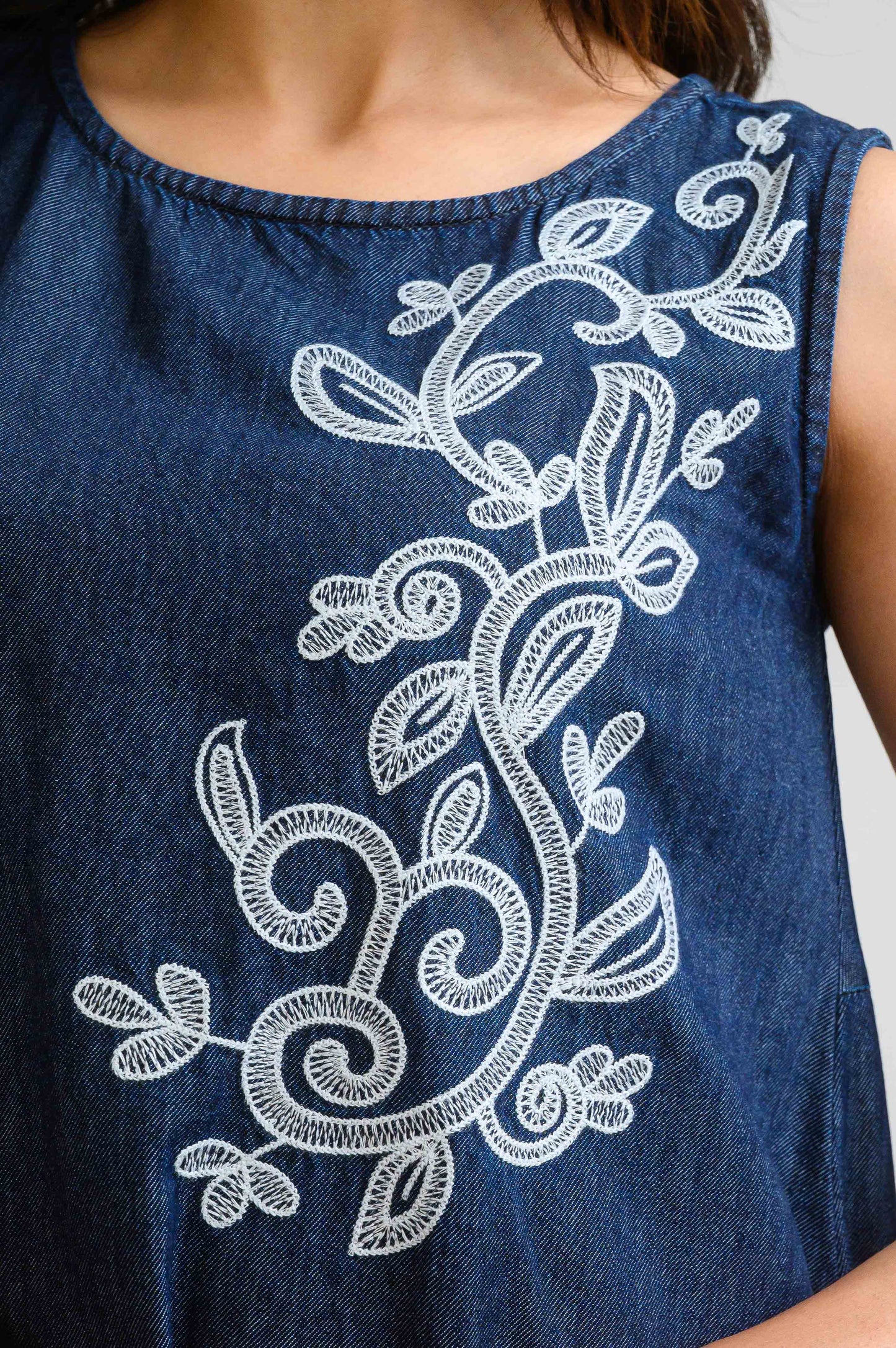The Everyday Showstopper Sleeveless Dress - Etiquette Apparel