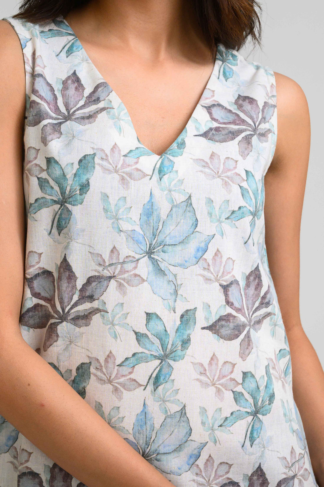 Autumn Whisper Sleeveless Dress - Etiquette Apparel 