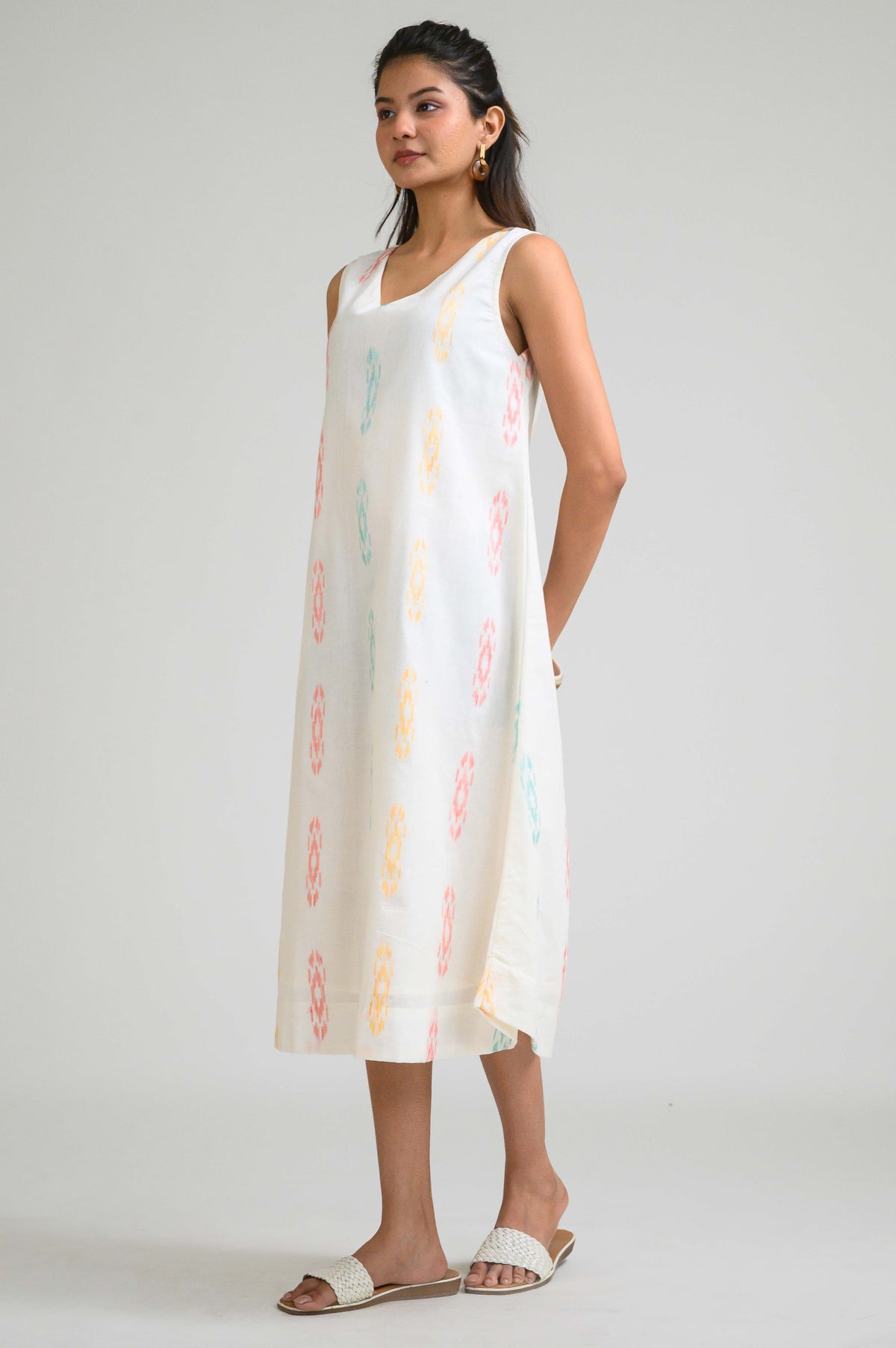 Off White Ikat Elegance Sleeveless Dress - Etiquette Apparel