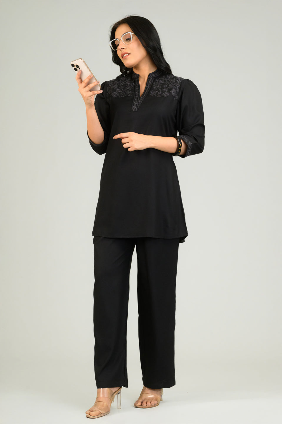 Product Carousel Image 6: Elegant Edge Top