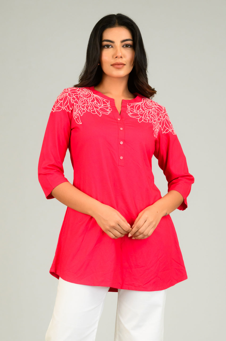 Product Carousel Image 1: Sleek & Striking Top