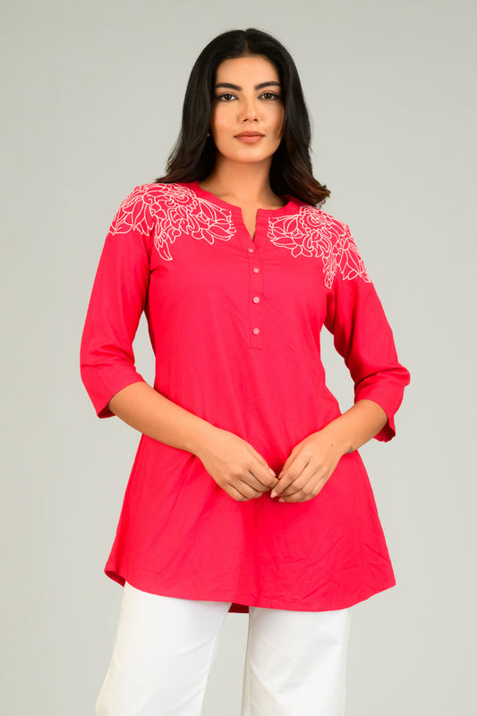 Sleek & Striking Top - Etiquette Apparel