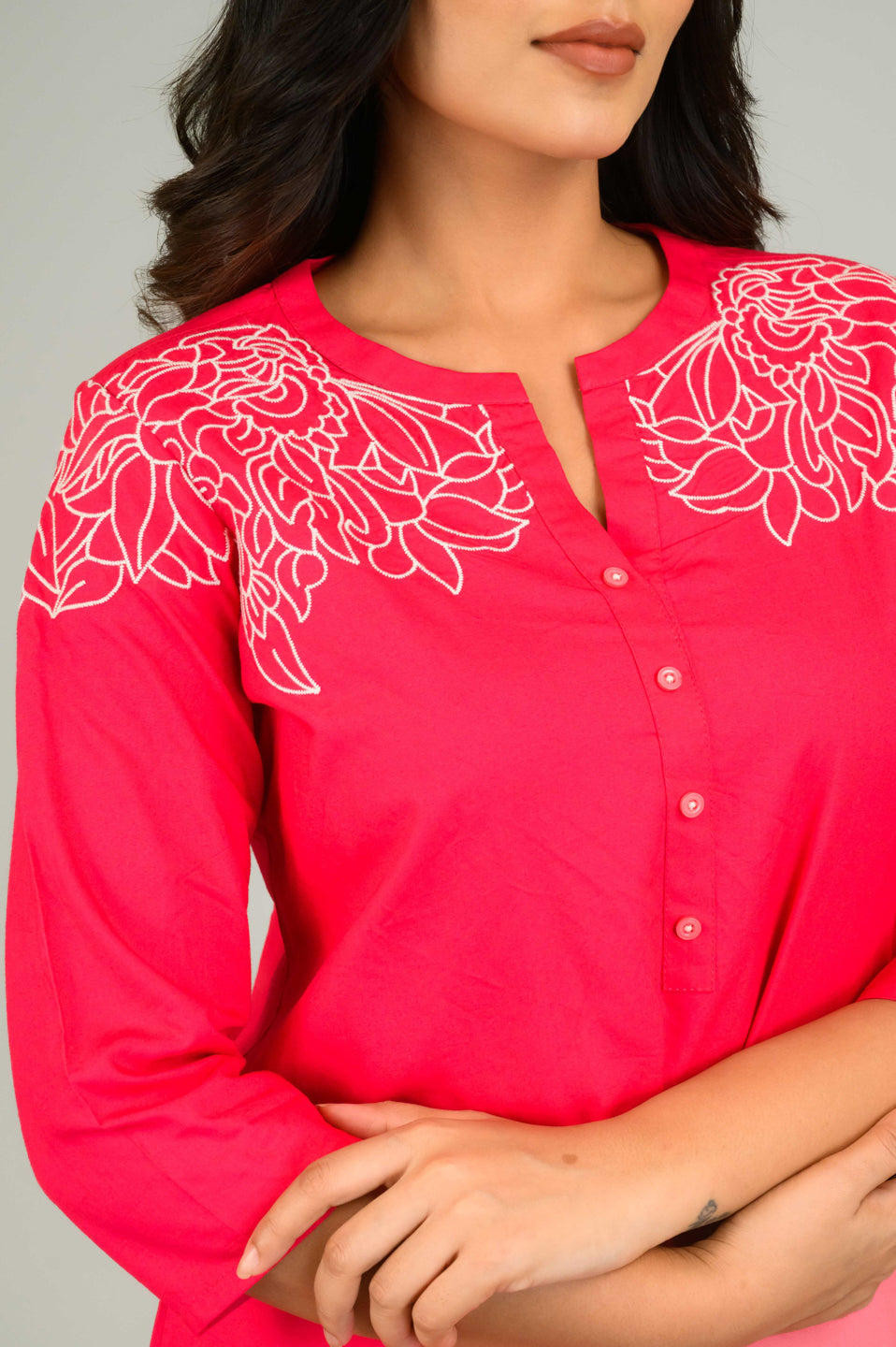 Sleek & Striking Top - Etiquette Apparel