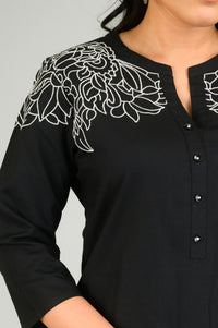 Sleek & Striking Top - Etiquette Apparel
