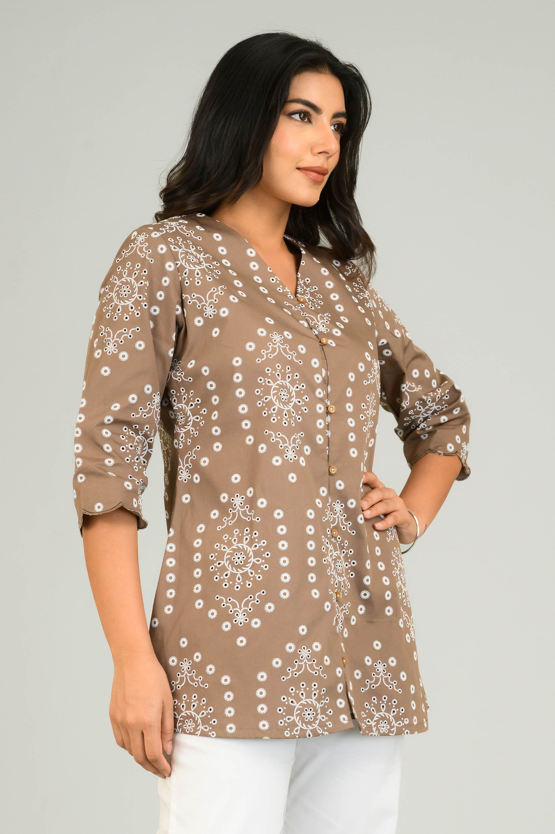 Product Carousel Image 3: Artistry in Texture Top