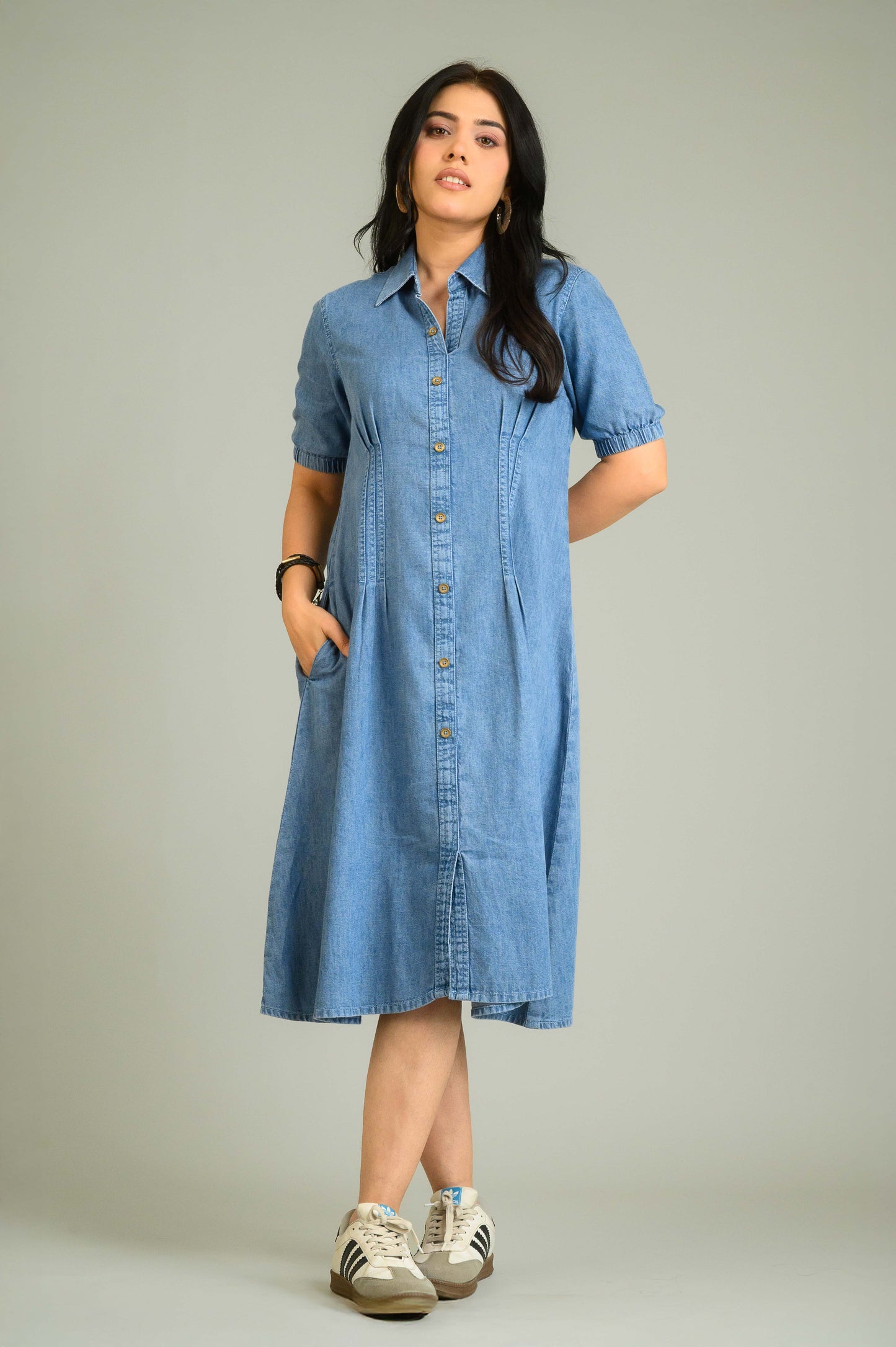 The Cinched Denim Dress - Etiquette Apparel
