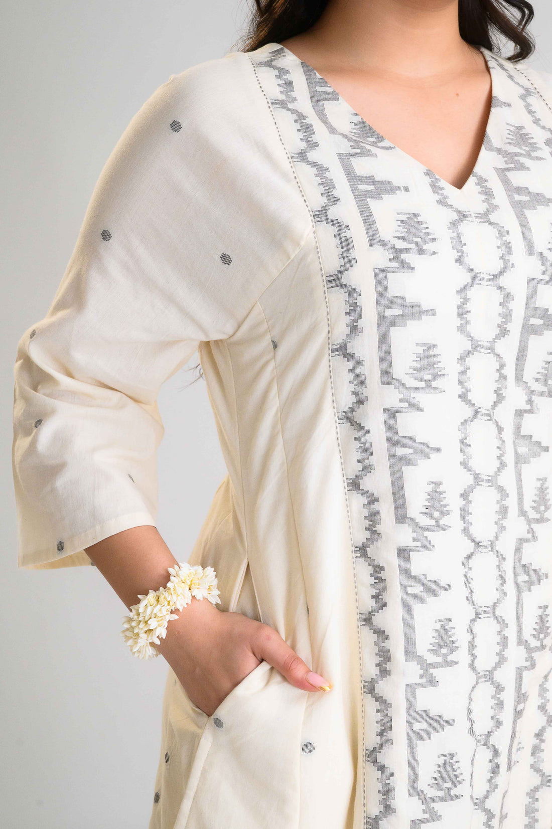 Serene Jamdani Kurta Set - Etiquette Apparel 