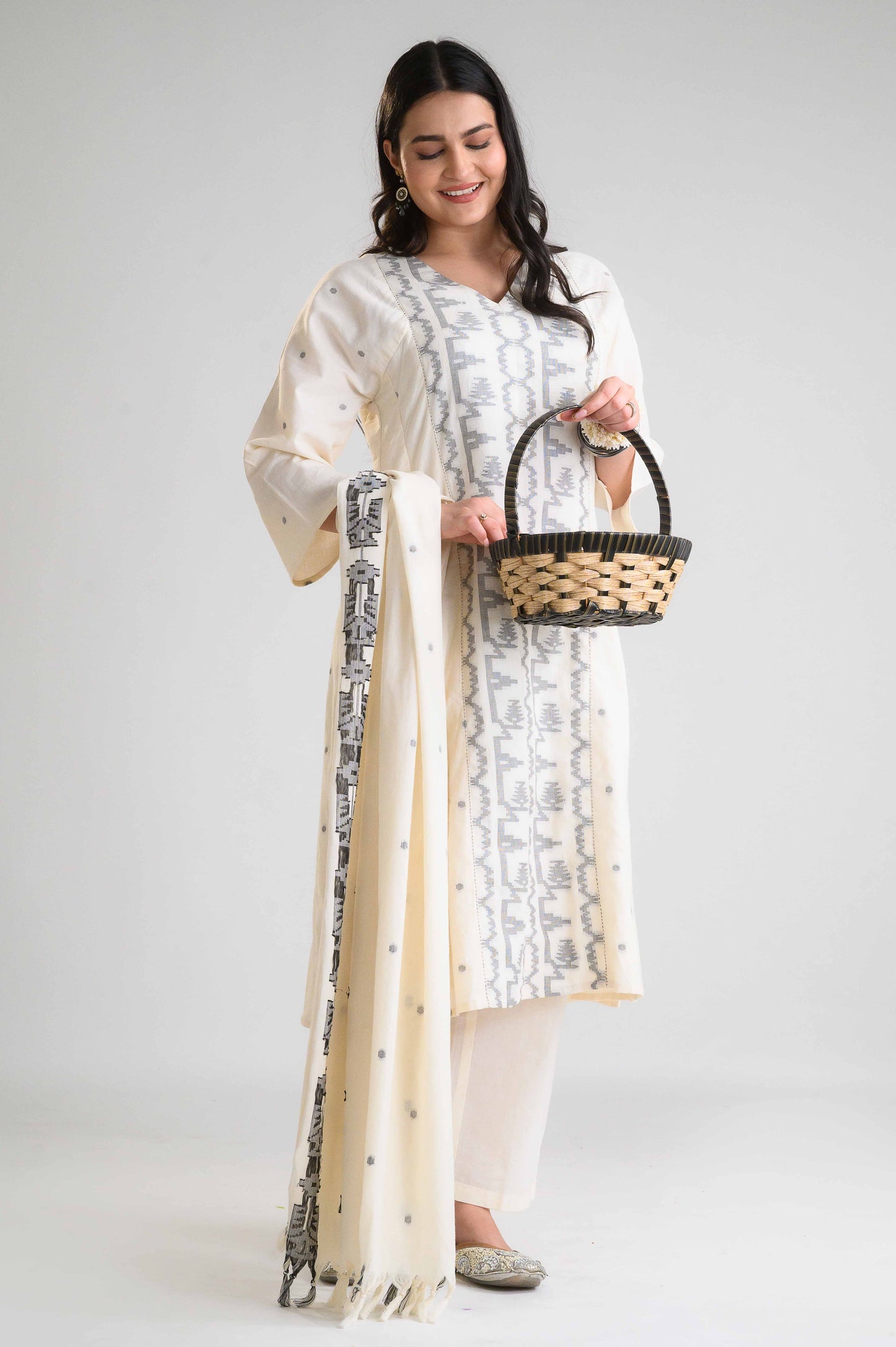 Serene Jamdani Kurta Set - Etiquette Apparel