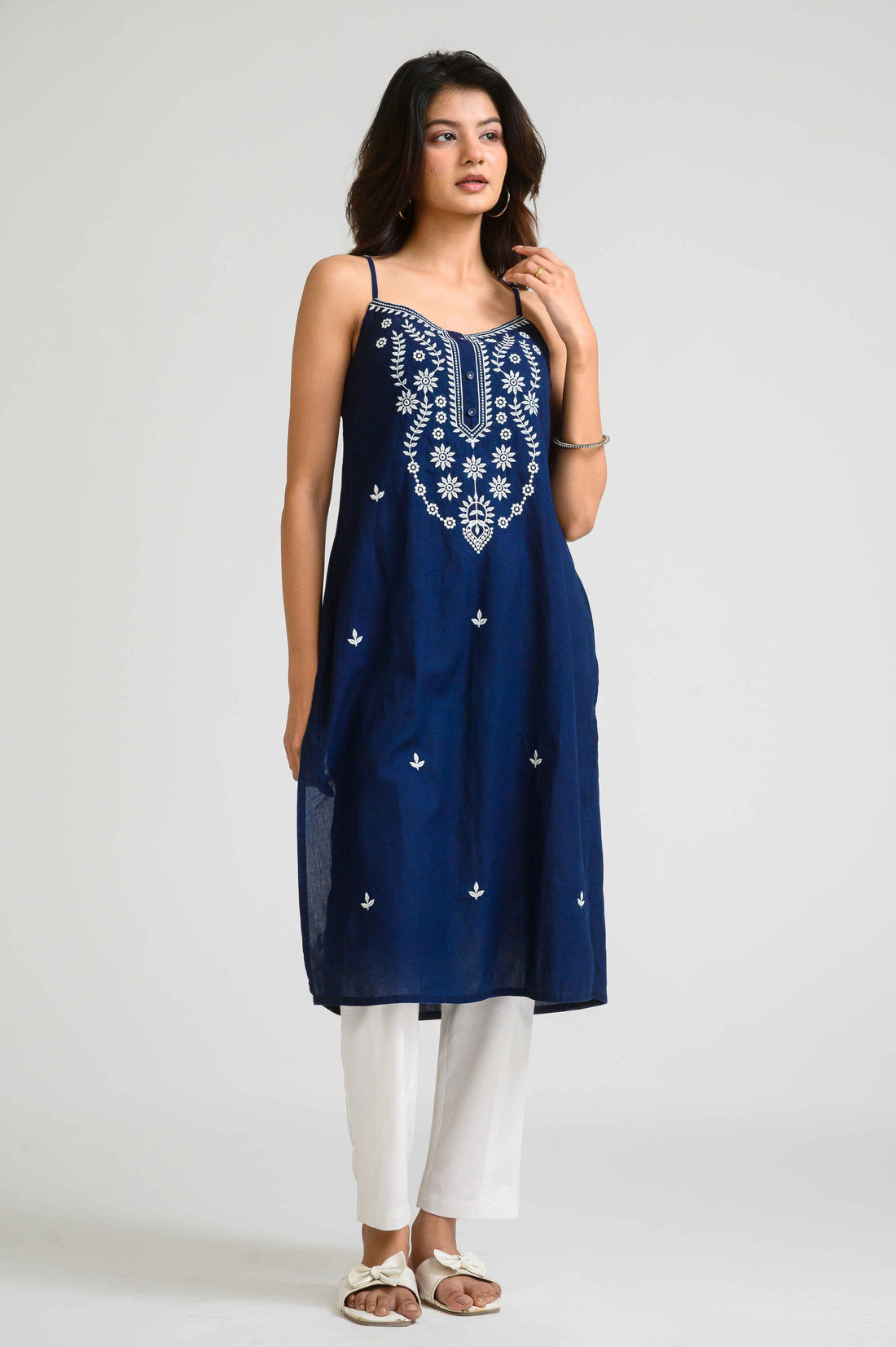 Chic Spaghetti Strap Embroidered Kurta - Etiquette Apparel 