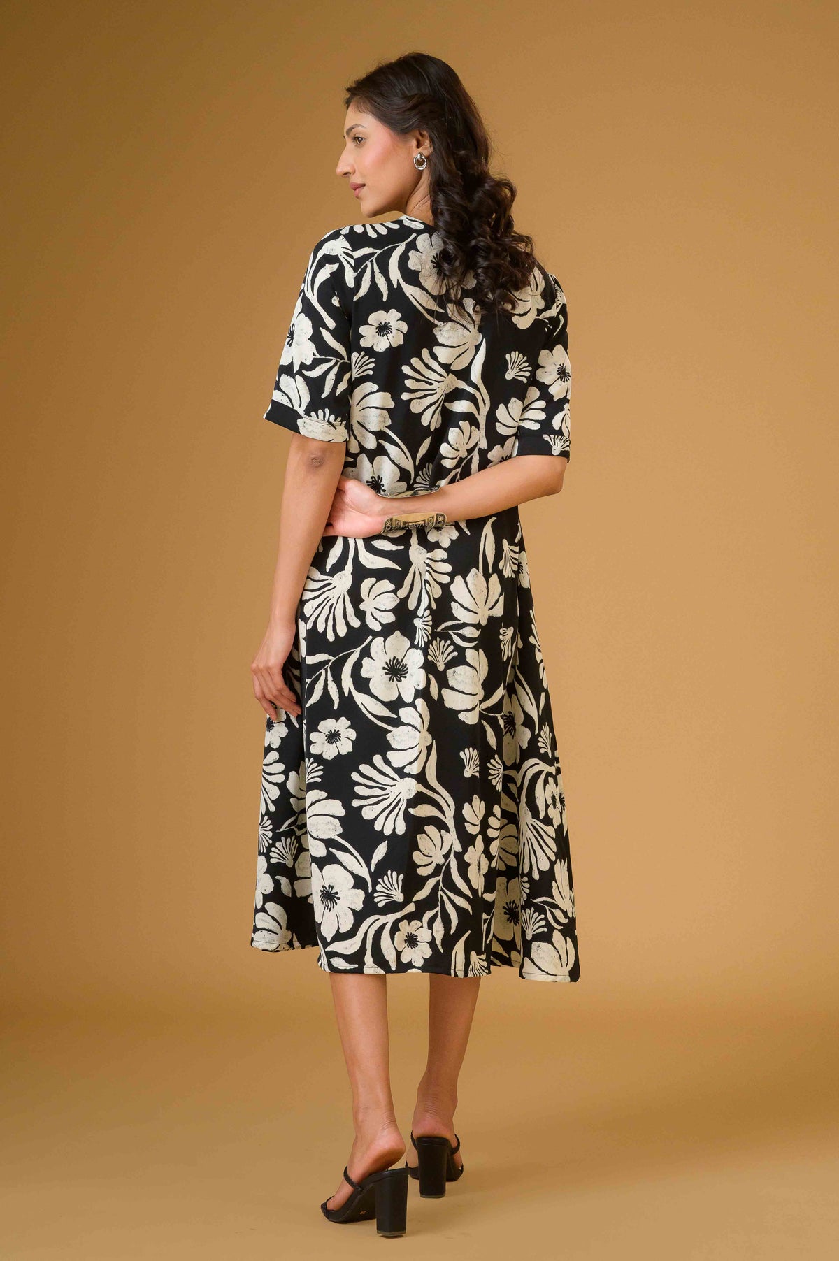 Graphic Bloom Floral Midi Dress