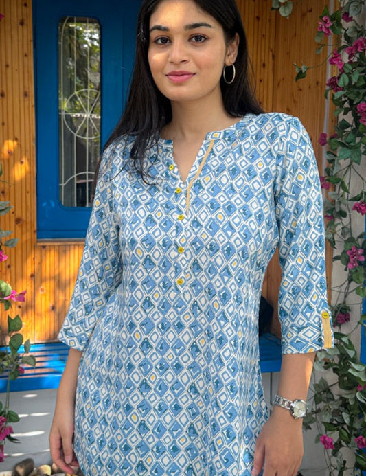 Geometric print free flow top - Etiquette Apparel