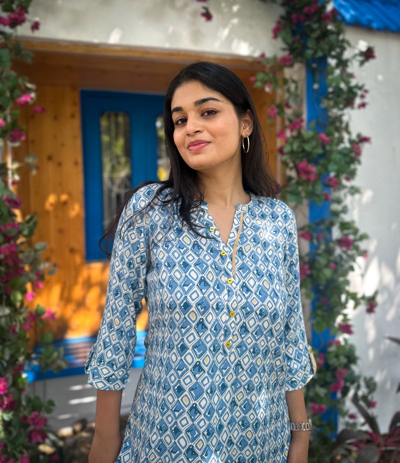 Geometric print free flow top - Etiquette Apparel 