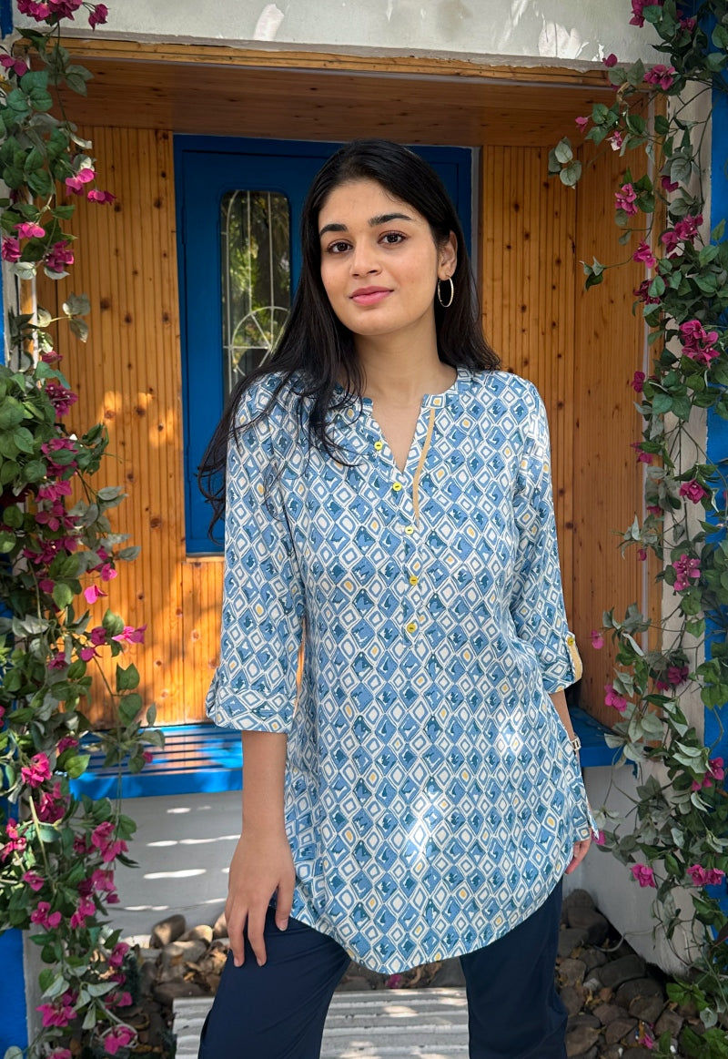 Geometric print free flow top - Etiquette Apparel 