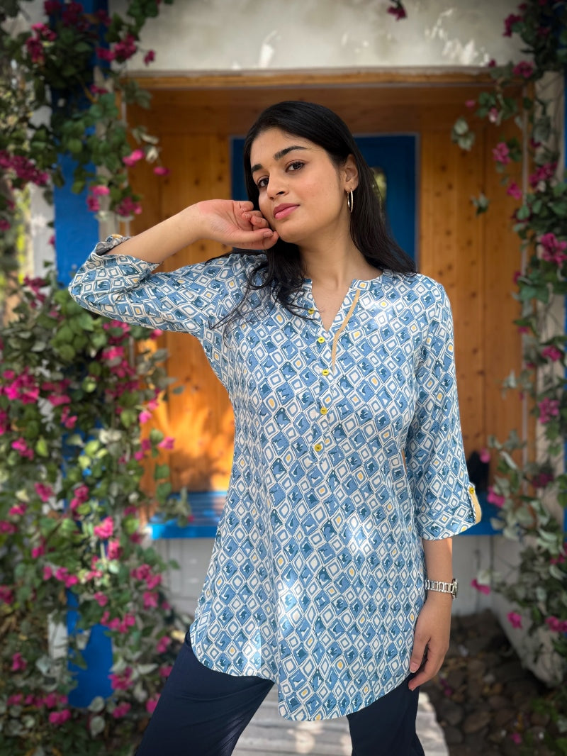 Geometric print free flow top - Etiquette Apparel