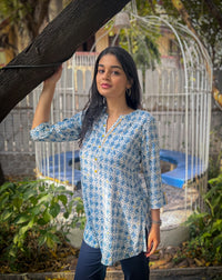 Geometric print free flow top - Etiquette Apparel