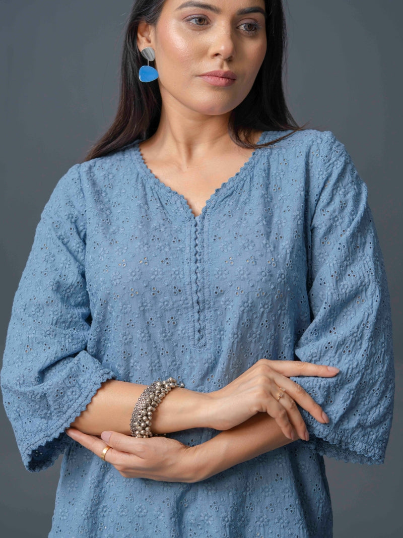 Monotone Schiffli Top - Etiquette Apparel 