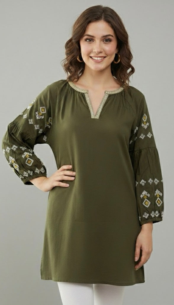 Product Carousel Image 3: Raglan Sleeved Top