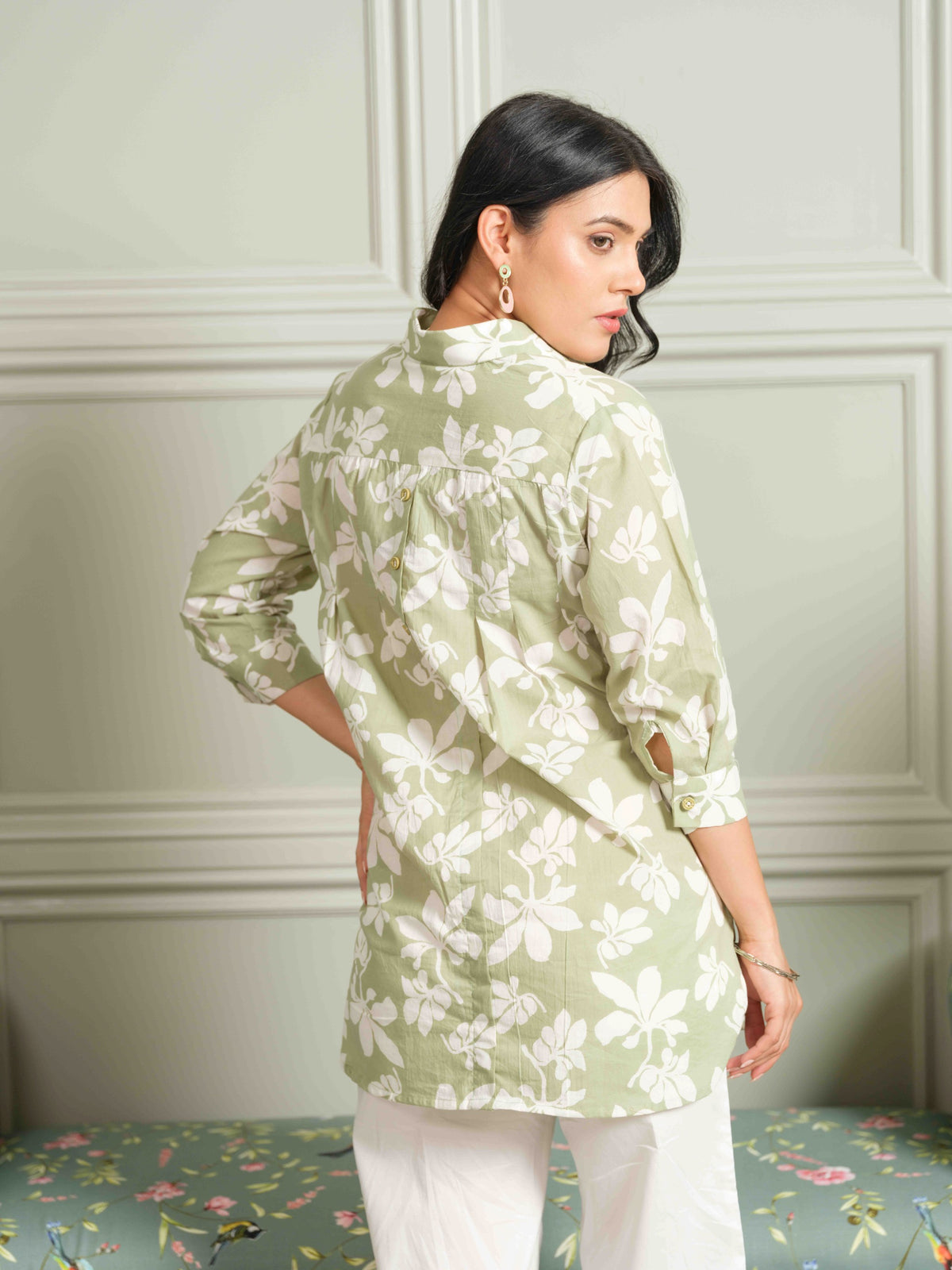 Summer Bloom Green Floral Top - Etiquette Apparel