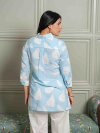 The Textured Abstract Blue Print Top - Etiquette Apparel