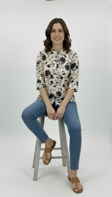 Bold Black Floral Print Top - Etiquette Apparel