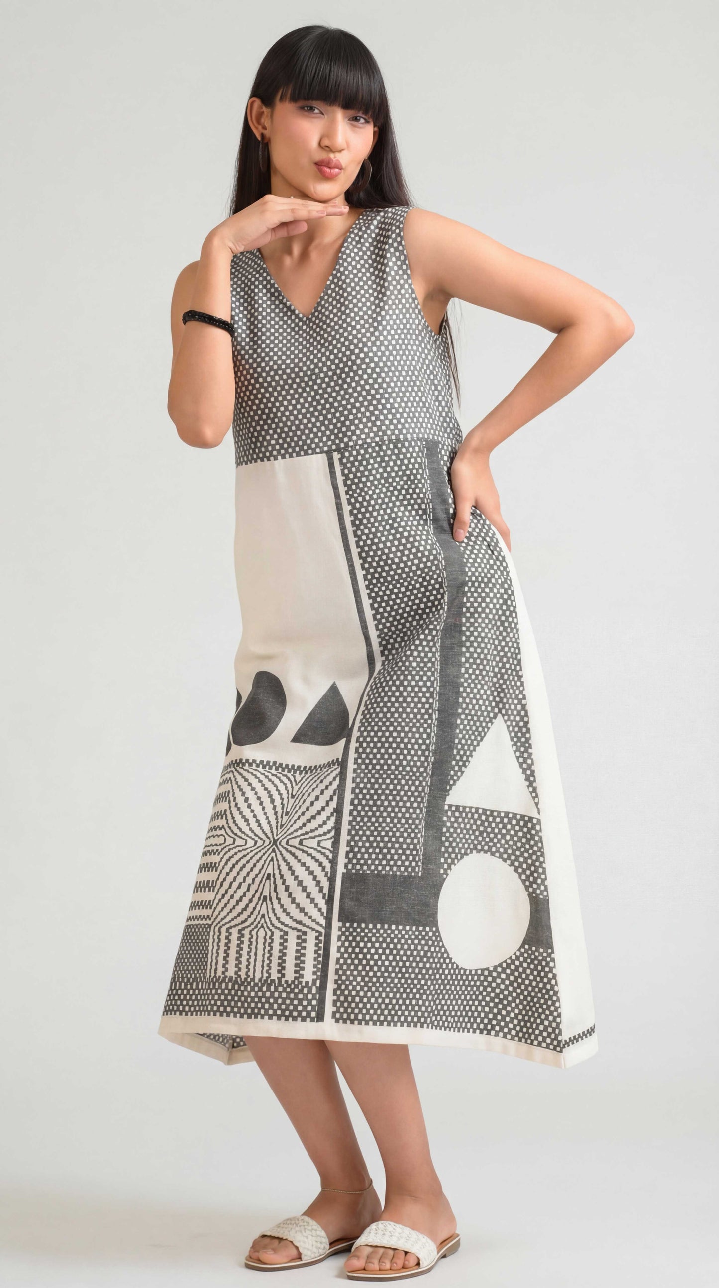 Graphic Glam Sleeveless Dress - Etiquette Apparel