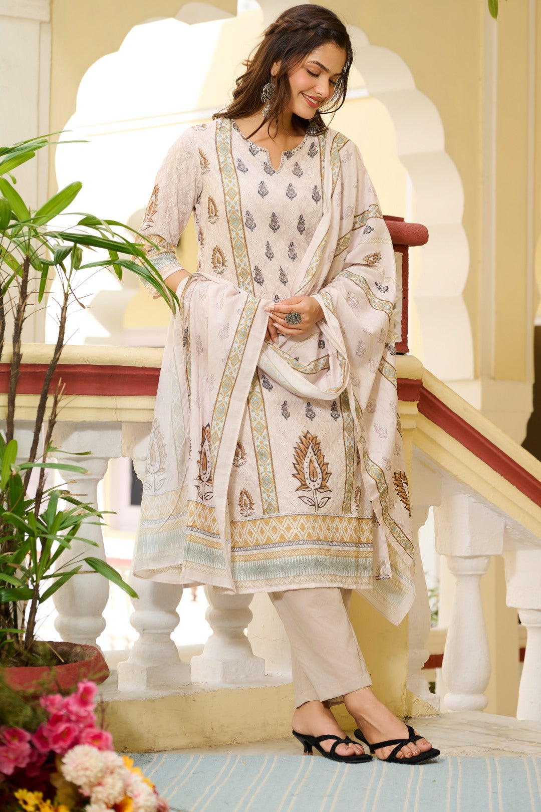 Ethereal Ease Dupatta Set - Etiquette Apparel 