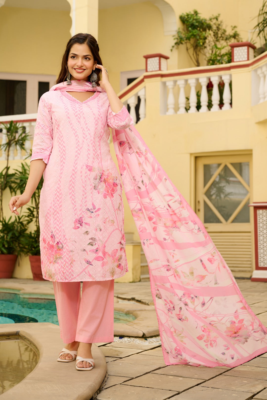 Product Carousel Image 5: Pink Poise Duppatta Set
