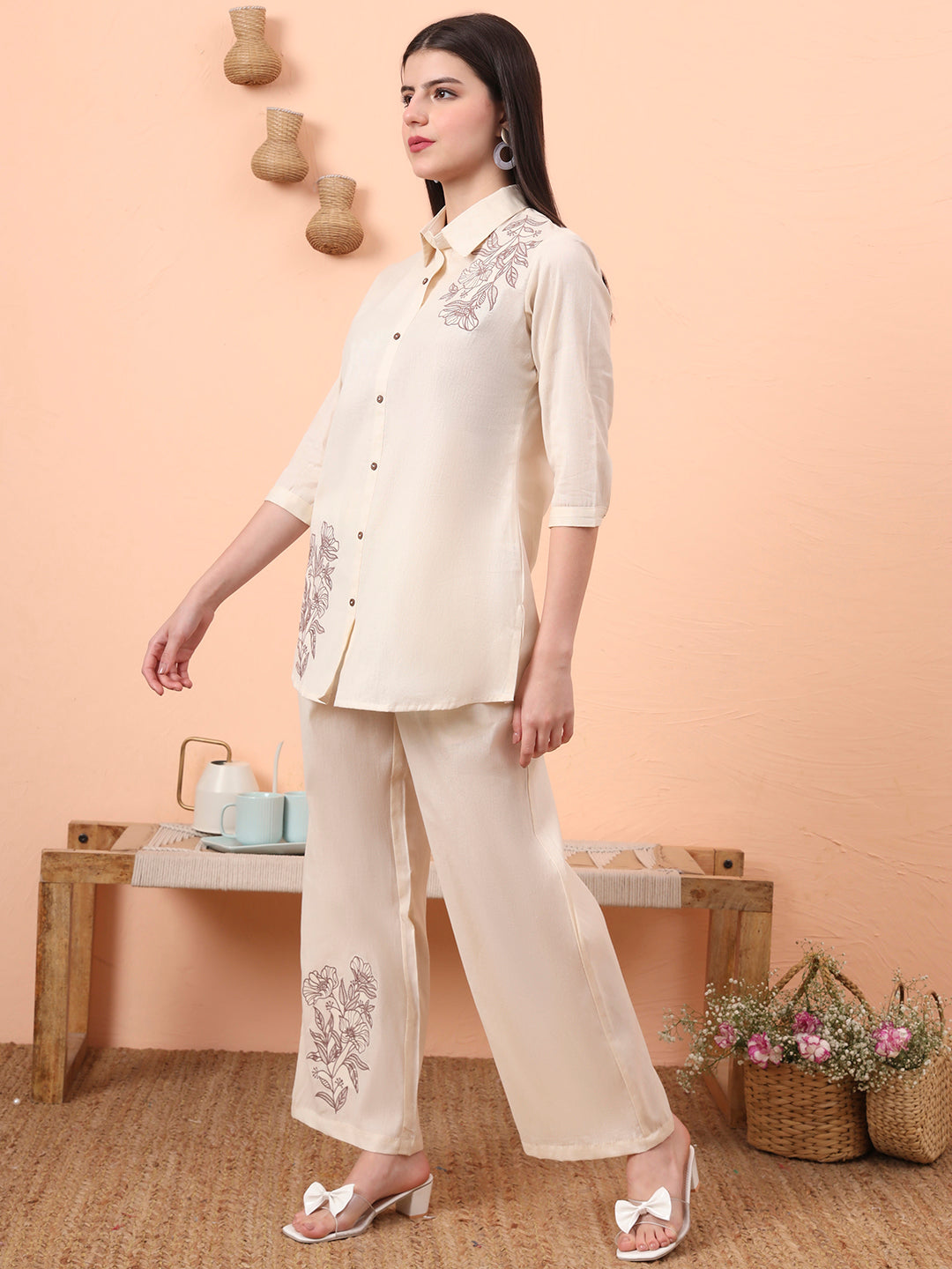 Product Carousel Image 3: Flex Embroidered Boota Co-ord Set