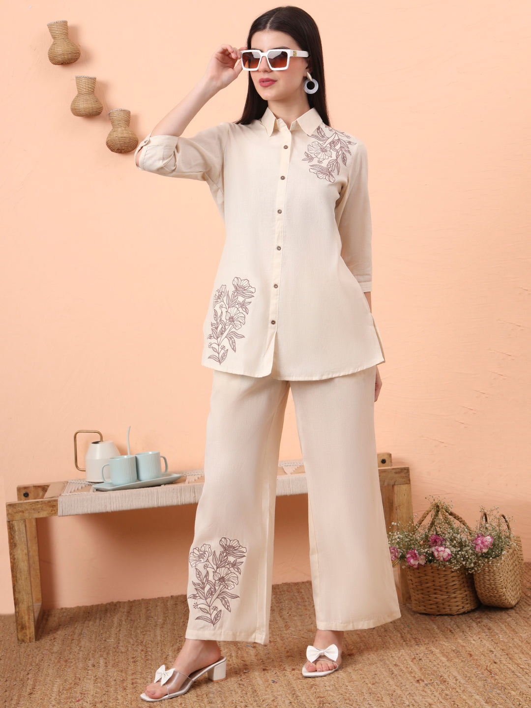 Product Carousel Image 5: Flex Embroidered Boota Co-ord Set