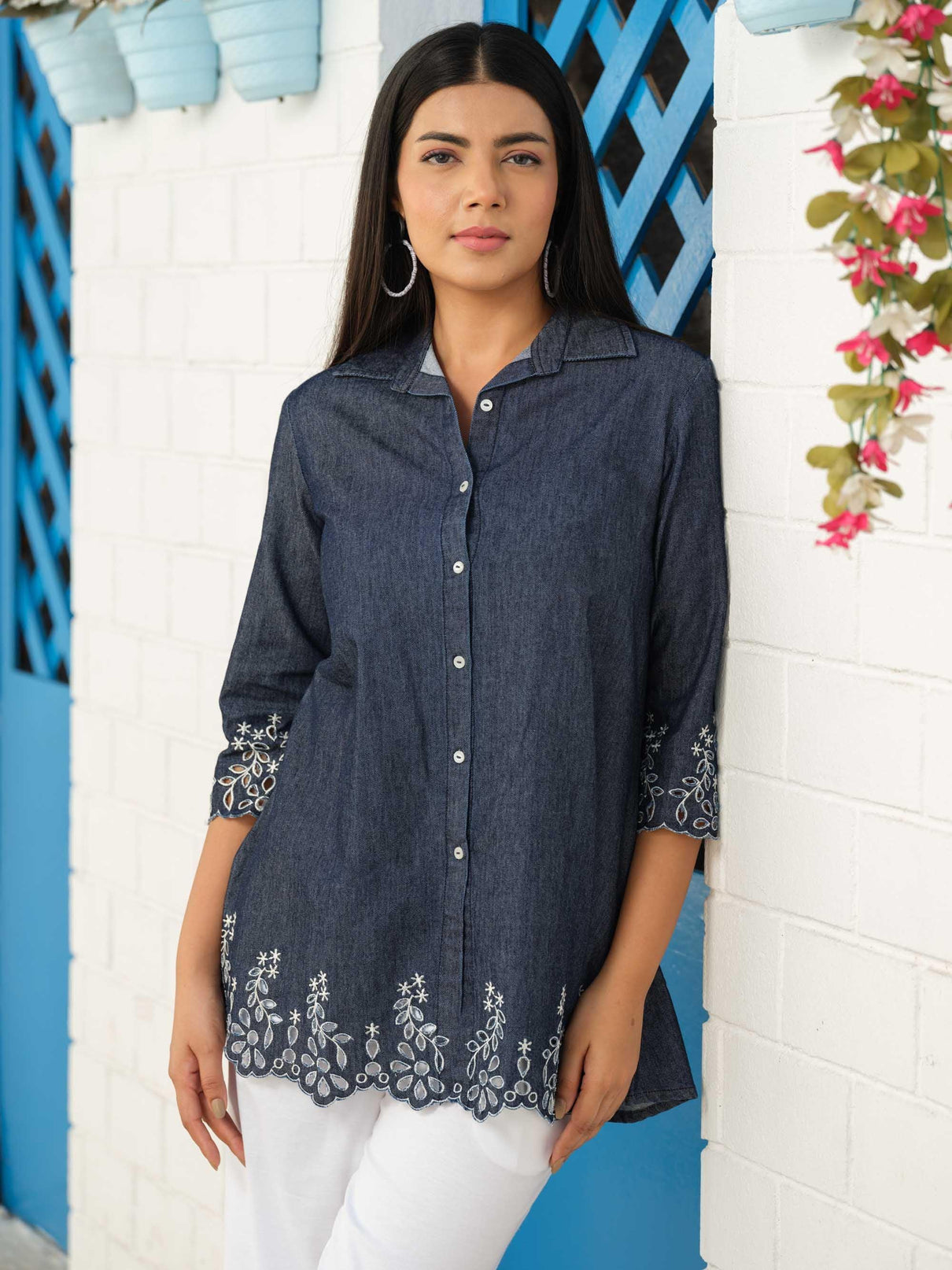 Shirt Collar Denim Top With Cutwork Embroidery Etiquette Apparel