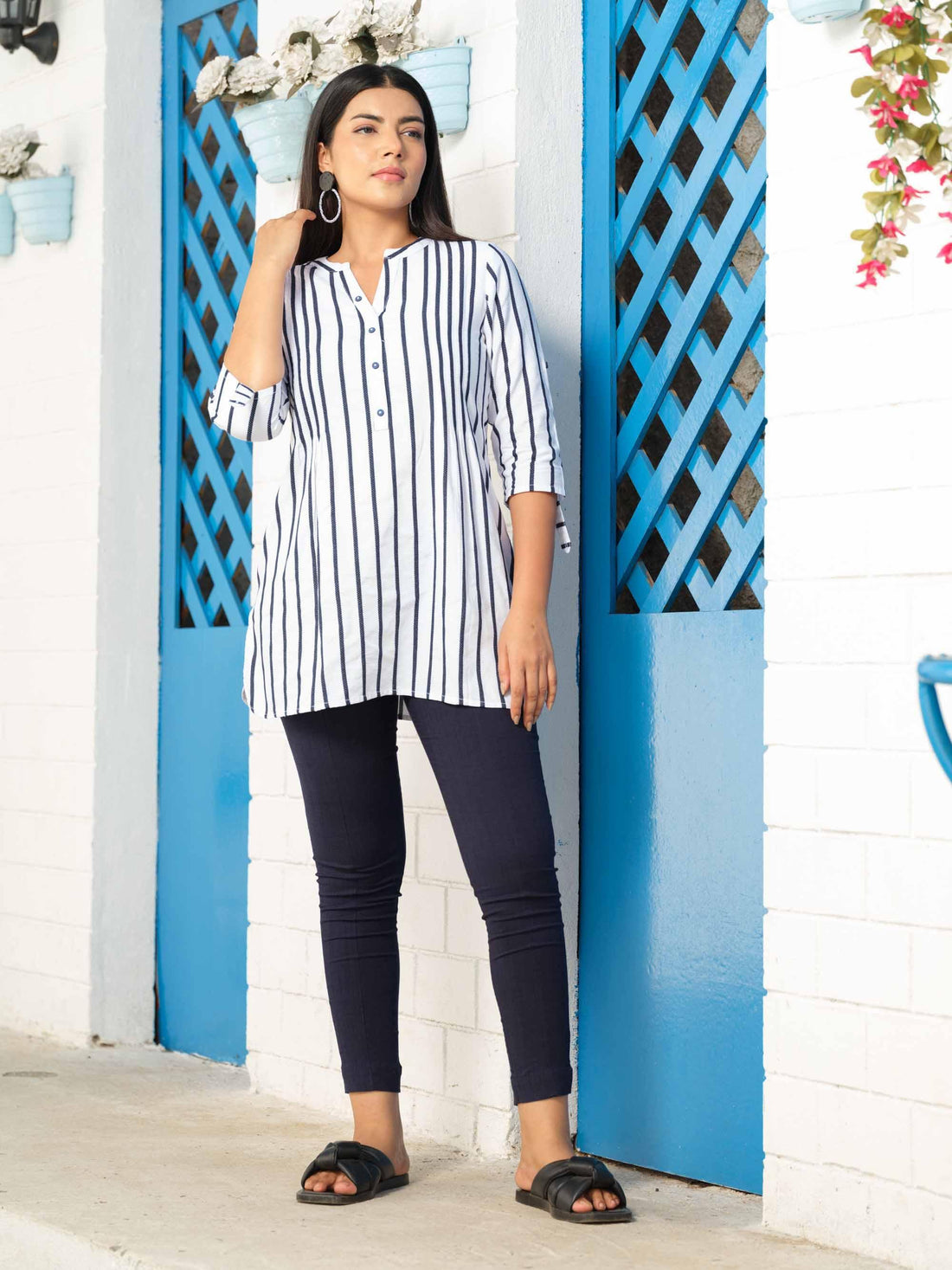 Stripe Short Top With Inverted Pleats and Collar - Etiquette Apparel 