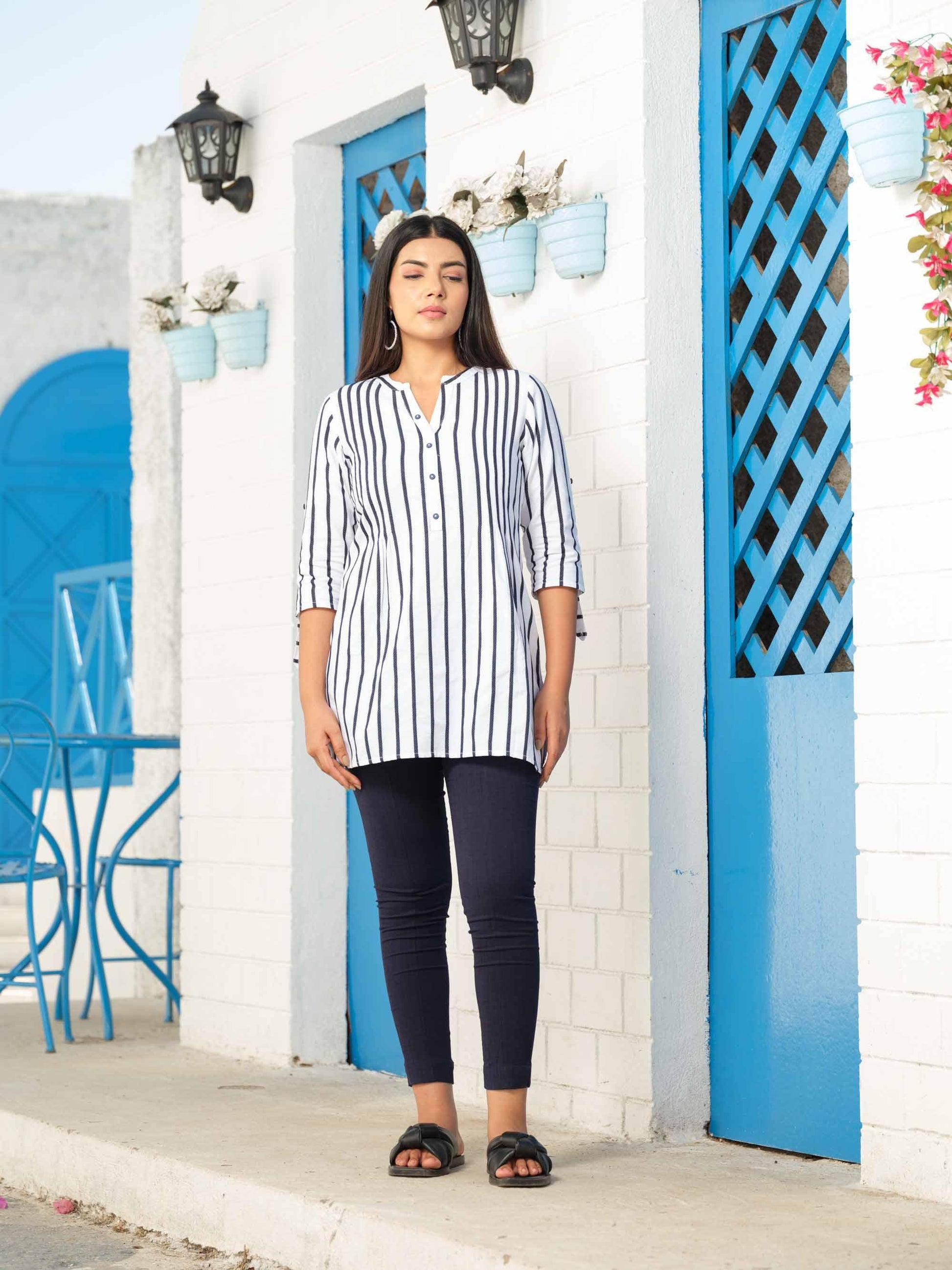 Stripe Short Top With Inverted Pleats and Collar - Etiquette Apparel 